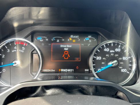 Used 2017 Ford F350 Platinum w/ Platinum Ultimate Package AWD/4WD image 18