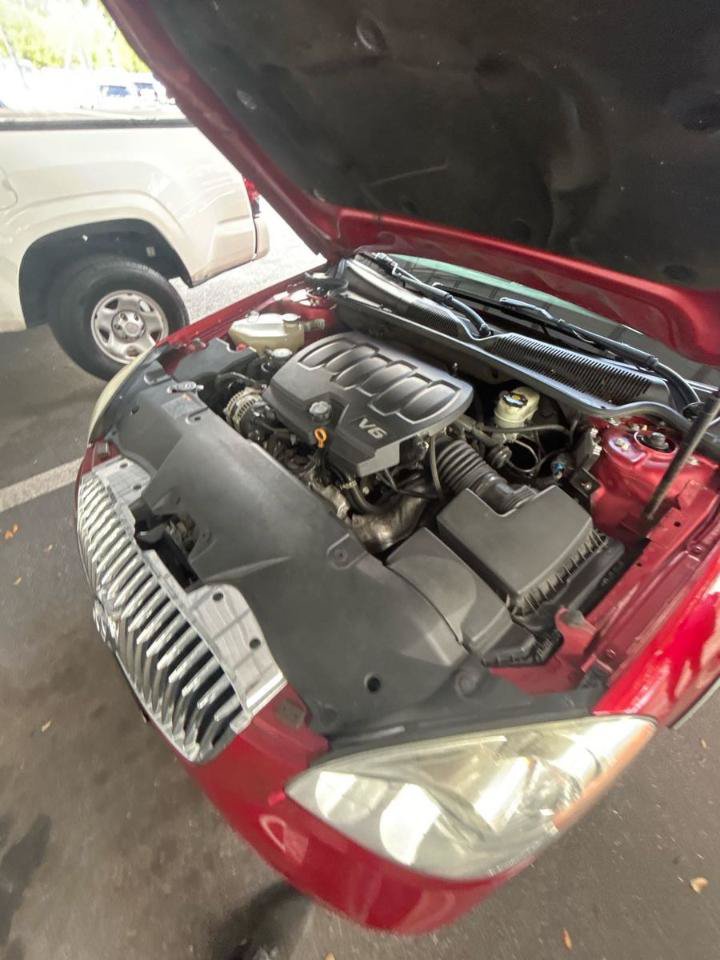 Used 2011 Buick Lucerne CXL FWD image 6