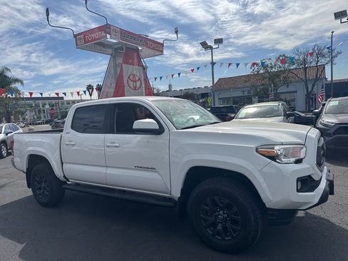 Used 2020 Toyota Tacoma SR5 image 8