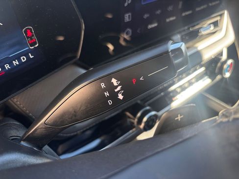 Used 2025 Chevrolet Equinox LT image 41