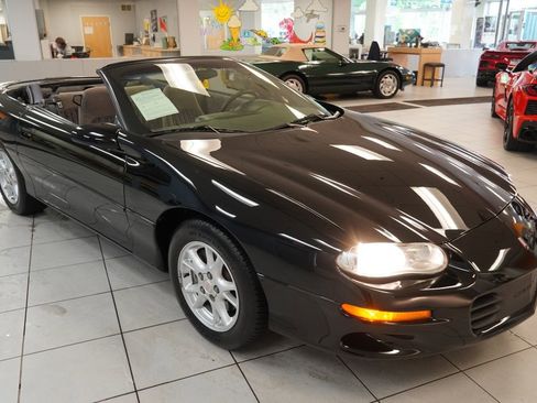 Used 2002 Chevrolet Camaro LT RWD image 13