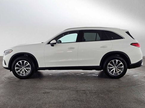 Certified 2025 Mercedes-Benz GLC 300 image 8