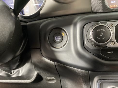 Used 2023 Jeep Wrangler Unlimited Rubicon 4xe AWD/4WD image 26