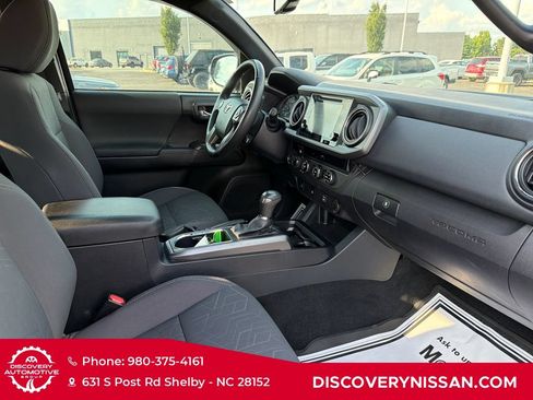 Used 2017 Toyota Tacoma TRD Off-Road w/ Tow Package AWD/4WD image 35