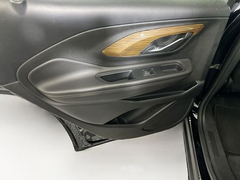 Used 2020 GMC Terrain SLE w/ Elevation Edition image 25