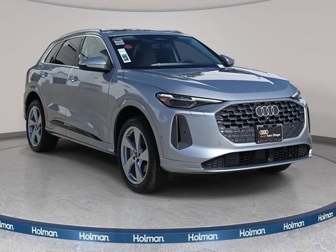 New 2025 Audi Q5 Premium Plus image 3