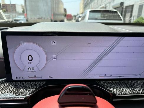 Used 2025 Genesis GV80 3.5T e-SC image 40