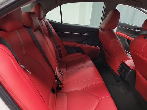 Used 2019 Toyota Camry XSE FWD image 21