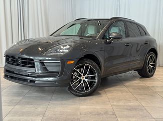 Certified 2025 Porsche Macan video 1
