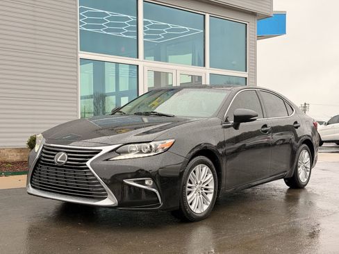 Used 2017 Lexus ES 350 w/ Premium Package image 10