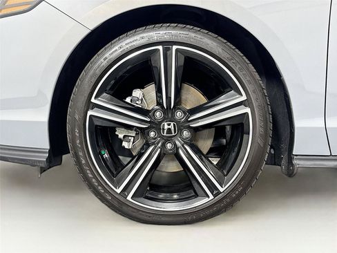 Used 2025 Honda Accord Sport image 42