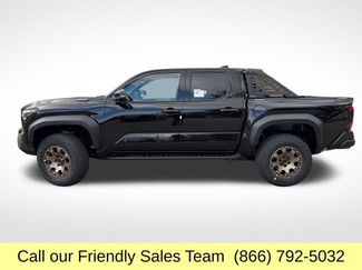 New 2025 Toyota Tacoma Trailhunter video 2