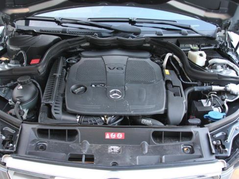 Used 2013 Mercedes-Benz C 300 Sport image 17