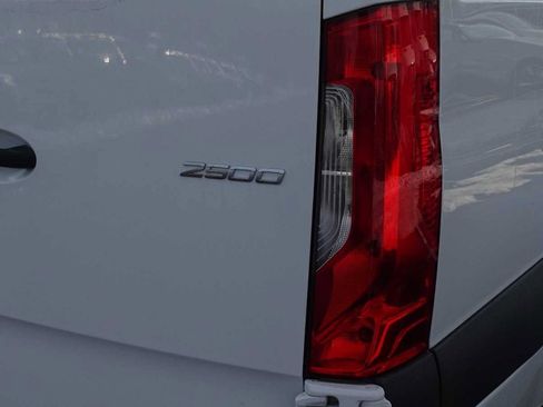 New 2025 Mercedes-Benz Sprinter 2500 image 10