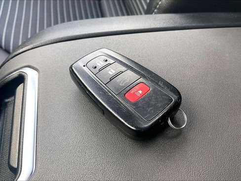 Used 2023 Toyota Highlander XSE AWD/4WD image 14