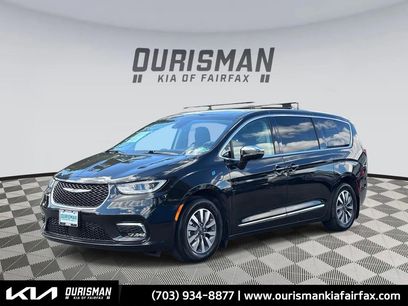 Used 2023 Chrysler Pacifica Limited