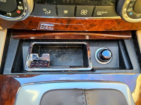 Used 2011 Mercedes-Benz C 300 Sedan image 31