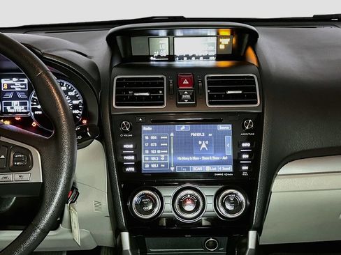 Used 2018 Subaru Forester 2.5i Premium AWD/4WD image 12