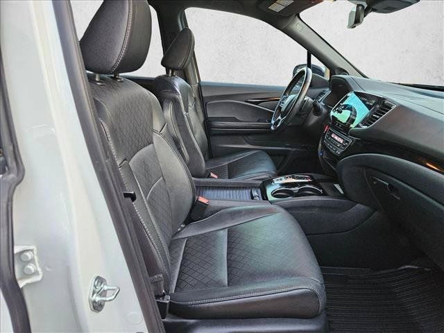 Used 2022 Honda Passport Elite image 16