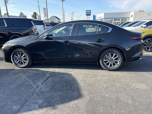 Used 2024 MAZDA MAZDA3 s image 4