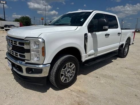 Used 2025 Ford F250 XLT w/ FX4 Off-Road Package AWD/4WD image 1
