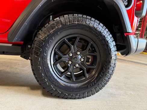 Certified 2025 Jeep Wrangler Unlimited Sport AWD/4WD image 33