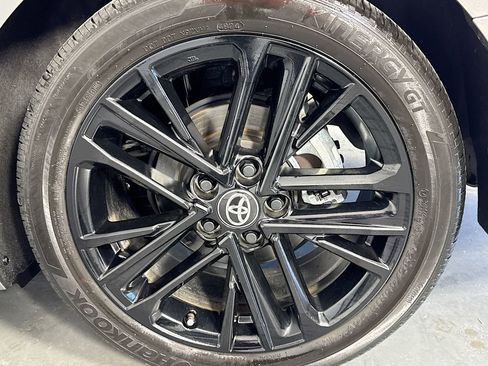 Used 2025 Toyota Camry SE w/ Convenience Package image 34