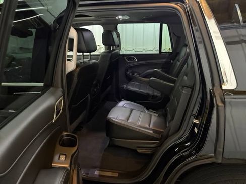 Used 2020 GMC Yukon Denali w/ Denali Ultimate Black Edition AWD/4WD image 25