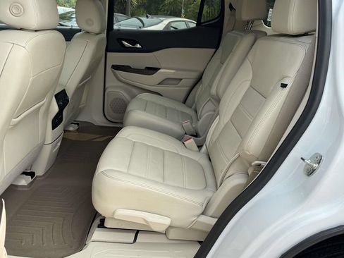 Used 2023 GMC Acadia Denali w/ Denali Ultimate Package FWD image 19