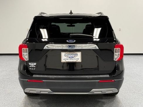 Used 2023 Ford Explorer XLT w/ Equipment Group 202A RWD image 7
