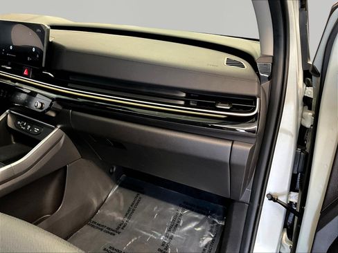 Used 2025 Kia Carnival SX Prestige FWD image 27