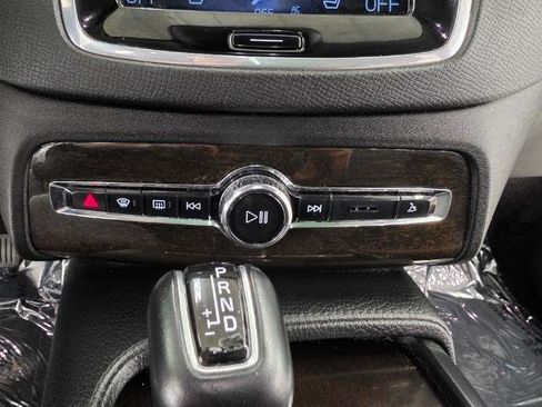 Used 2018 Volvo XC90 T5 Momentum w/ Convenience Package AWD/4WD image 20