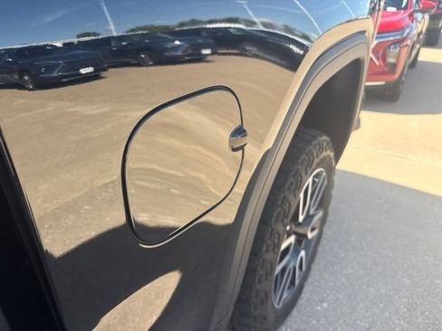 Used 2023 GMC Sierra 1500 AT4 w/ AT4 Premium Package AWD/4WD image 58