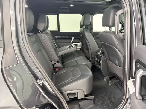 Used 2023 Land Rover Defender 130 X-Dynamic SE AWD/4WD image 26