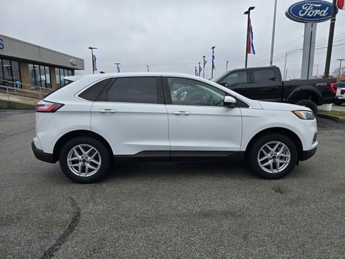 Used 2024 Ford Edge SEL image 2