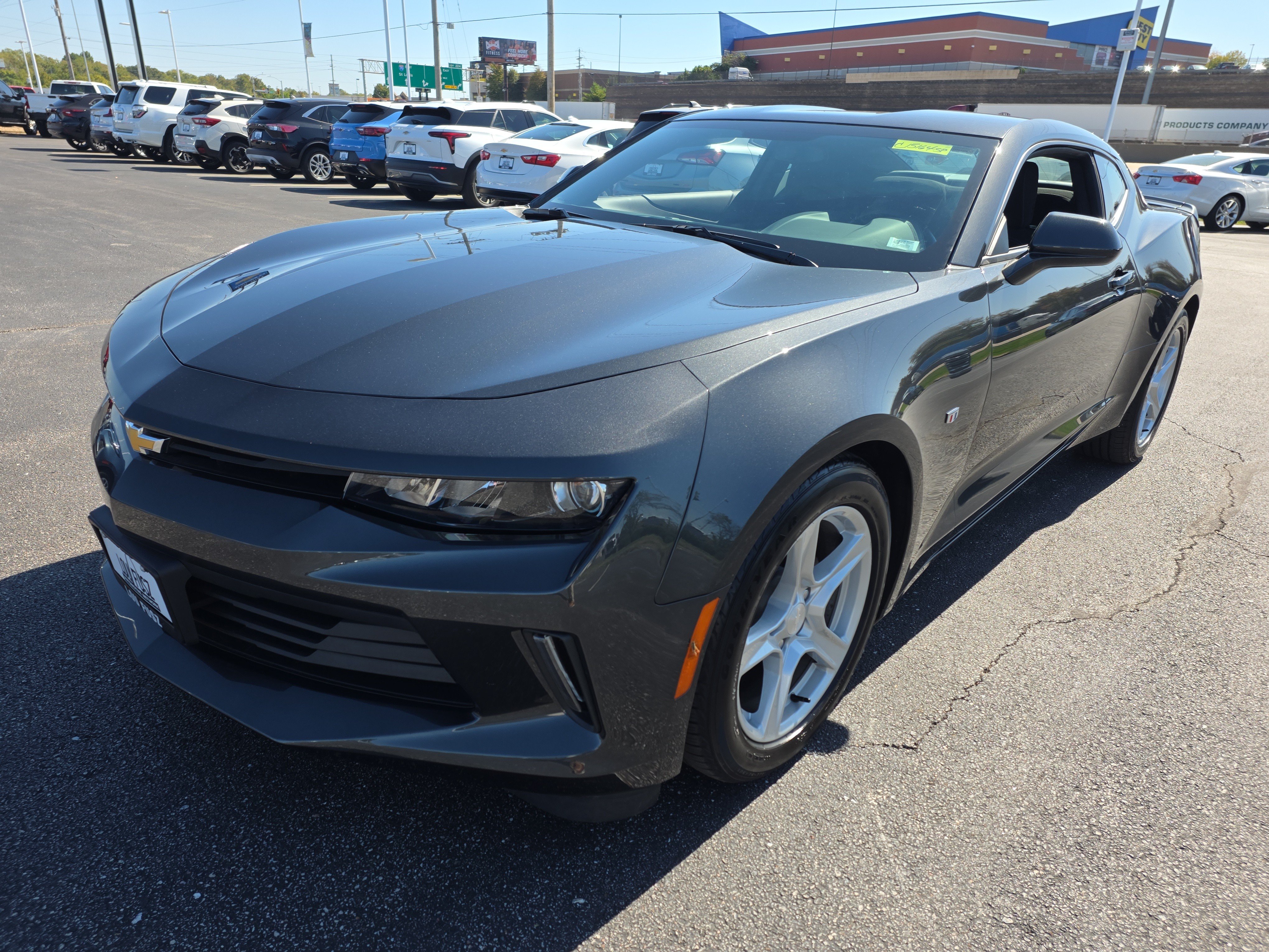 Used 2016 Chevrolet Camaro LT w/ Technology Package RWD image 8