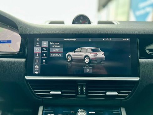 Used 2019 Porsche Cayenne image 21