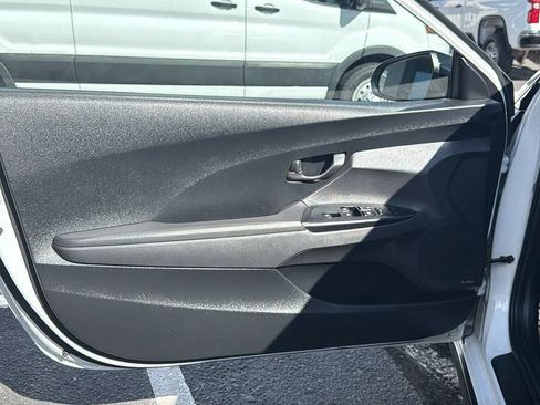 Used 2019 Hyundai Veloster Turbo Ultimate FWD image 9