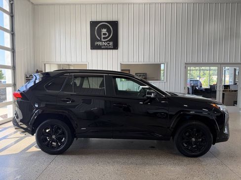 Used 2024 Toyota RAV4 SE AWD/4WD image 8