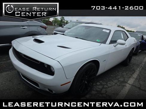 Used 2015 Dodge Challenger R/T w/ Quick Order Package 22B R/T RWD image 1