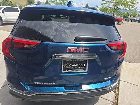 Used 2020 GMC Terrain SLT w/ GMC Pro Grade Package AWD/4WD image 6