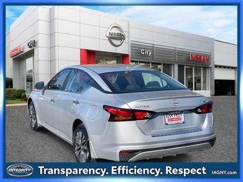Certified 2023 Nissan Altima 2.5 SV image 8
