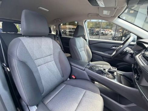 Used 2026 Nissan Rogue SV AWD/4WD image 7