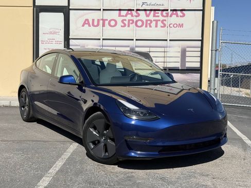Used 2023 Tesla Model 3 Standard Range RWD image 2
