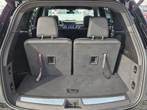 New 2025 Cadillac XT6 Luxury image 30