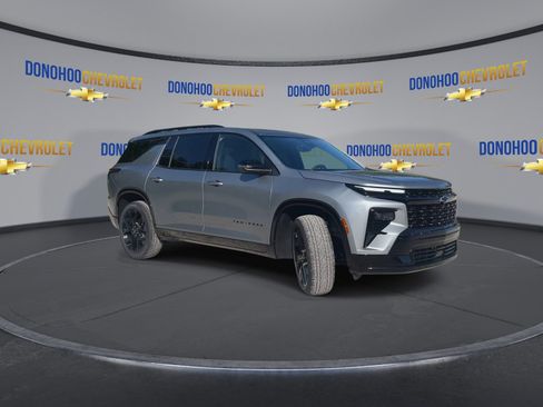 New 2026 Chevrolet Traverse RS w/ LPO, Floor Liner Package FWD image 5