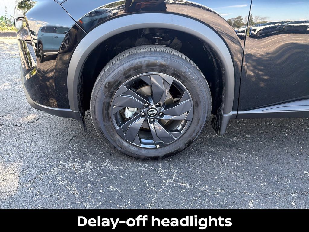 Certified 2026 Nissan Rogue SV FWD image 42
