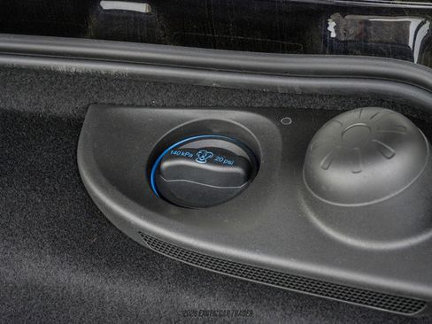 Used 2025 Porsche 718 Boxster image 60