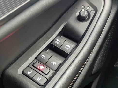 Used 2023 Jeep Grand Cherokee Laredo image 22