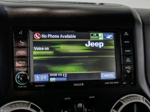 Used 2015 Jeep Wrangler Unlimited Sahara w/ Connectivity Group image 32